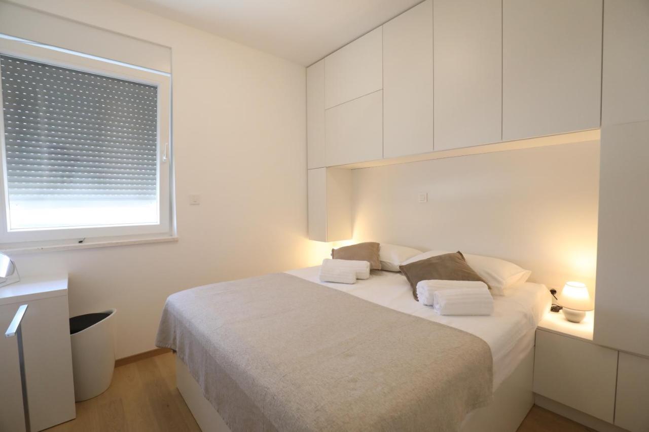 Smil'E Apartments Vodice Exterior photo
